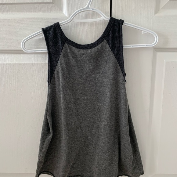 Tank top - Picture 3 of 6